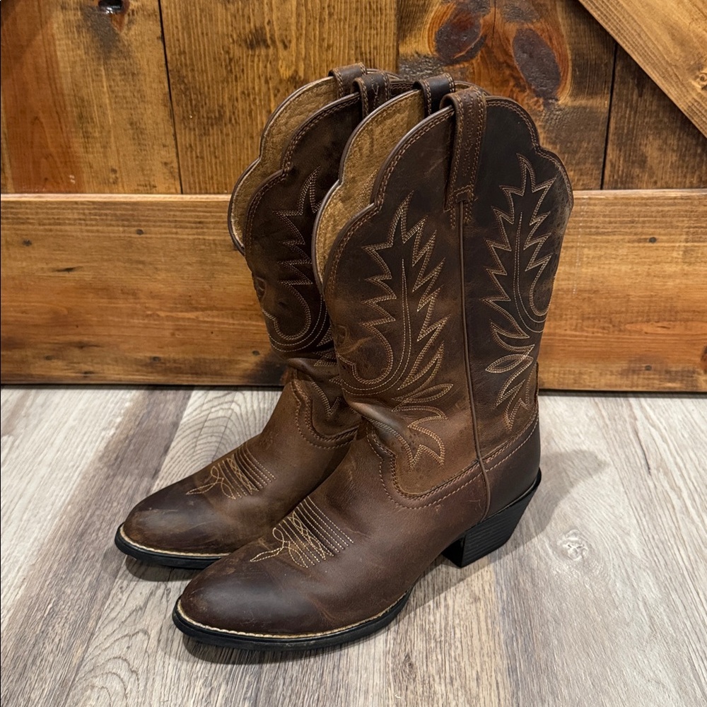 Ariat Heritage Round Toe Western Boots - Women’s Leather Cowboy Boots Sz 6.5
